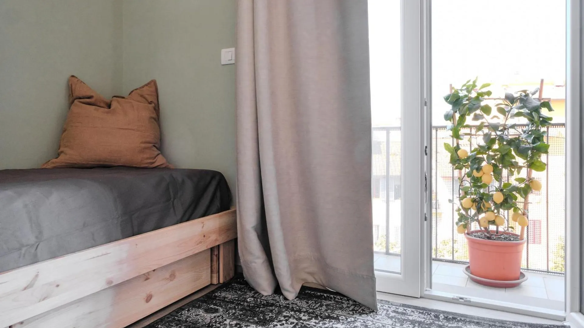 Ginny Apartment فلورنس 0*,